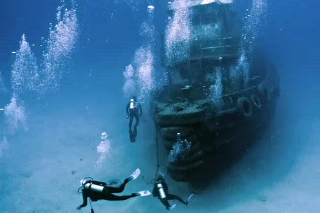 wreck diving in Fiji's Beqa Lagoon